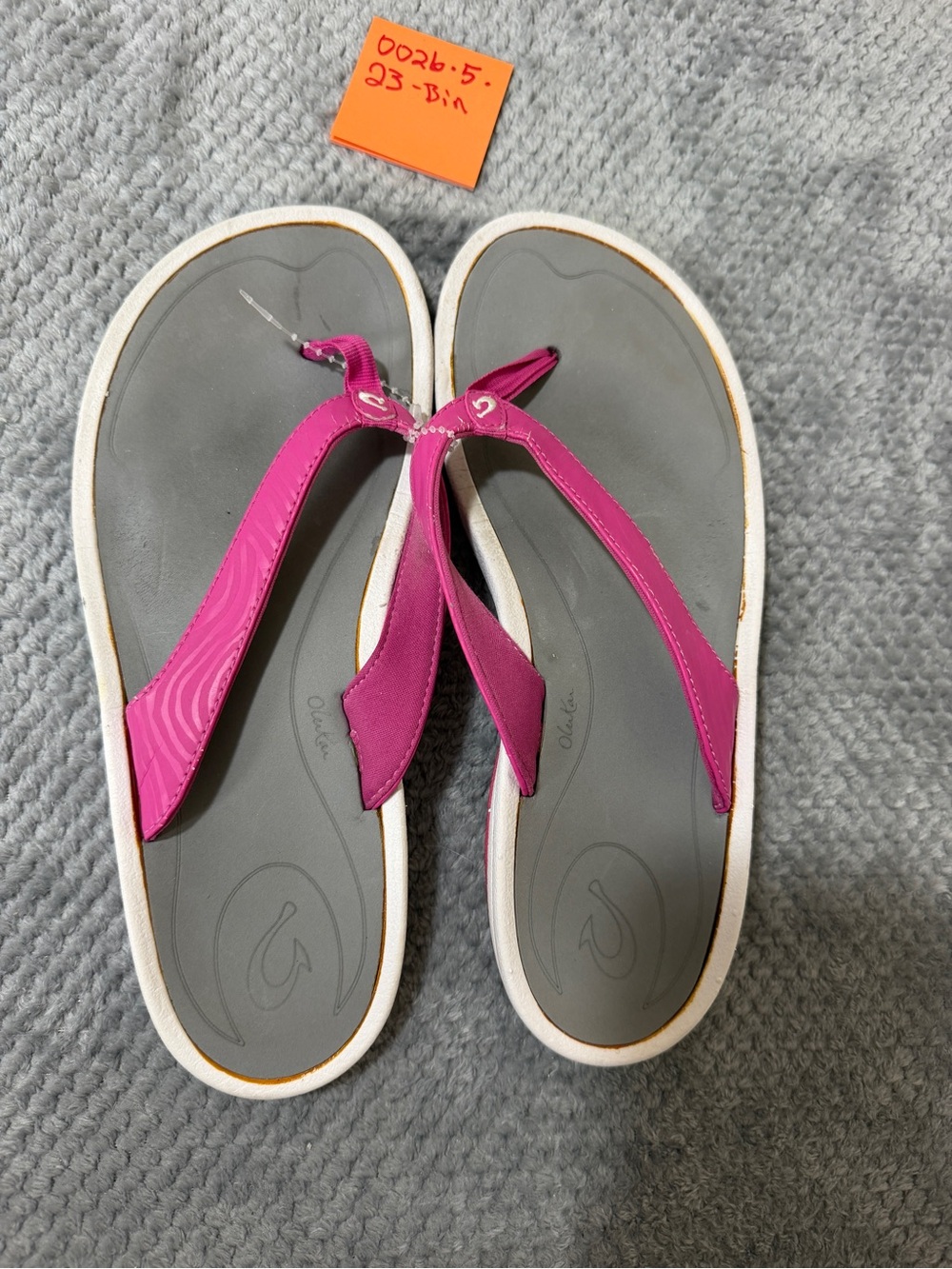 OluKai Women's Magenta and Gray Flip Flop Sandals